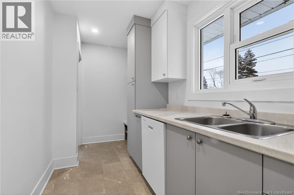 222 Whitney Avenue, Moncton, New Brunswick E1C 8E2 - Photo 6 - NB131047