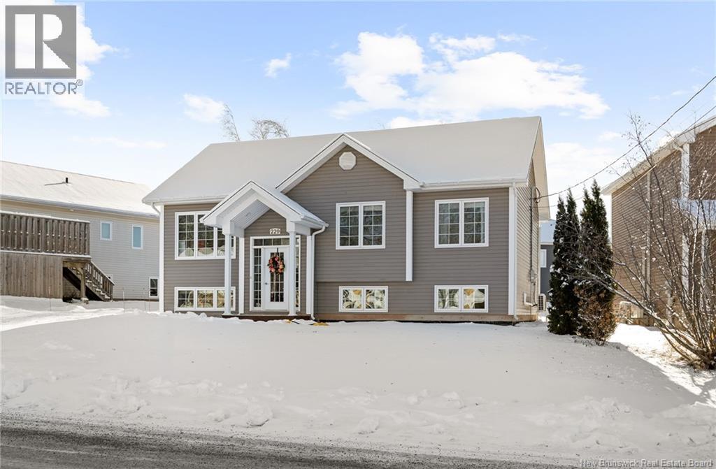 229 Du Moulin, Dieppe, New Brunswick  E1A 0Y3 - Photo 2 - NB131086