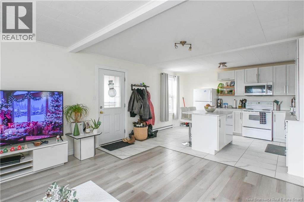 223 Boul St-Pierre E. Boulevard, Caraquet, New Brunswick  E1W 1B1 - Photo 34 - NB131114