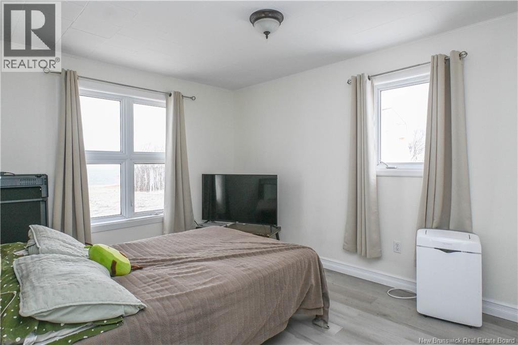 223 Boul St-Pierre E. Boulevard, Caraquet, New Brunswick  E1W 1B1 - Photo 42 - NB131114