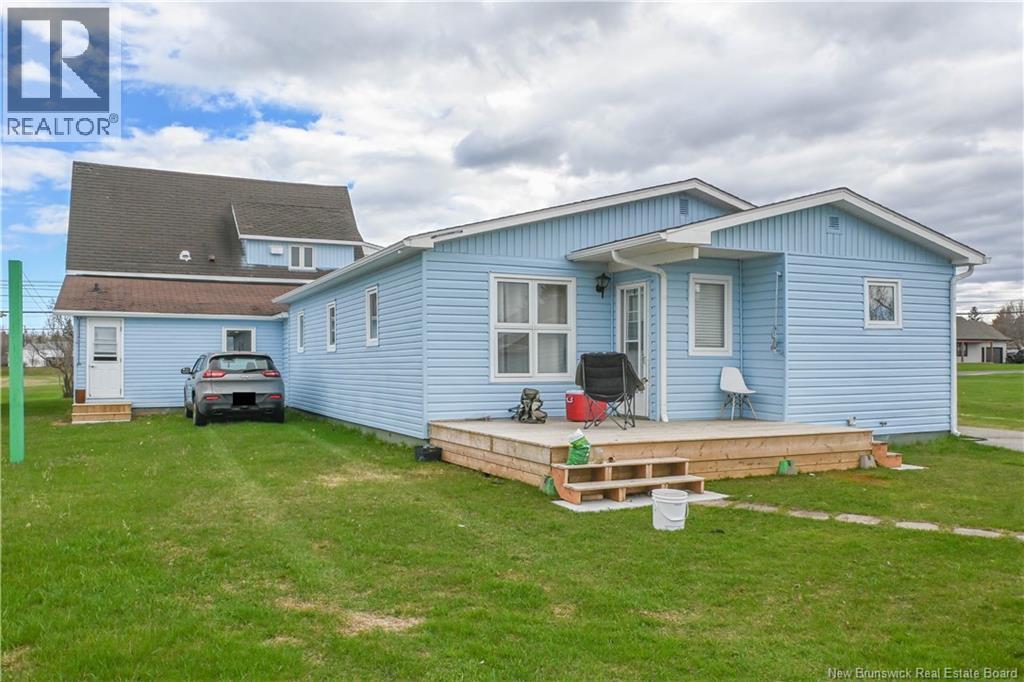 223 Boul St-Pierre E. Boulevard, Caraquet, New Brunswick  E1W 1B1 - Photo 5 - NB131114