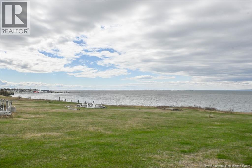 223 Boul St-Pierre E. Boulevard, Caraquet, New Brunswick  E1W 1B1 - Photo 8 - NB131114