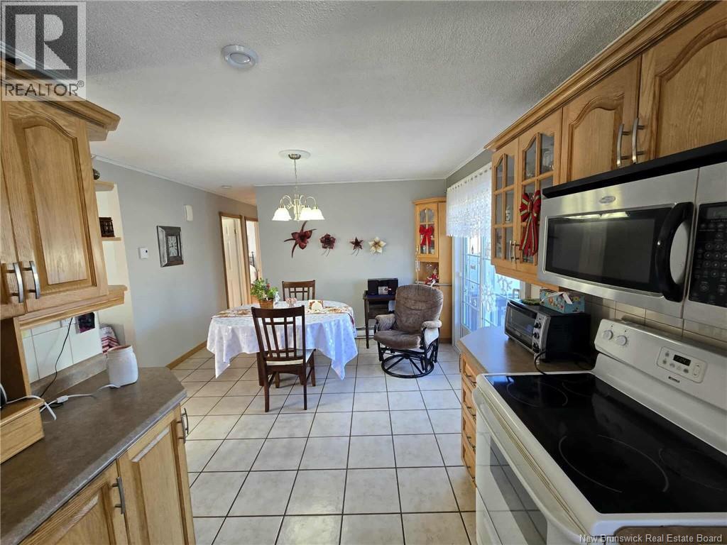 210 Francine, Beresford, New Brunswick  E8K 1N8 - Photo 4 - NB131137
