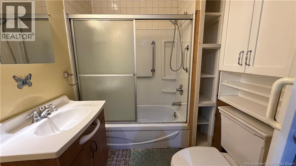 128 Canada Street, Edmundston, New Brunswick  E3V 1V8 - Photo 17 - NB131207