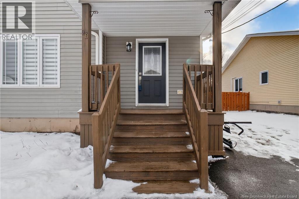 28 Nugent Street, Dieppe, New Brunswick  E1A 0S6 - Photo 3 - NB131100