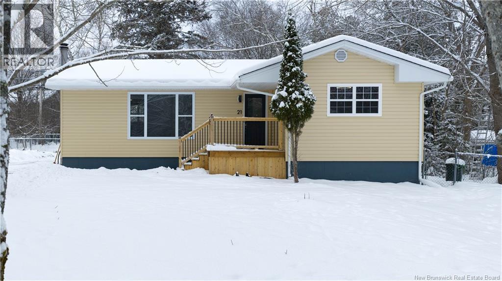 21 Pleasant Street, Hampton, New Brunswick