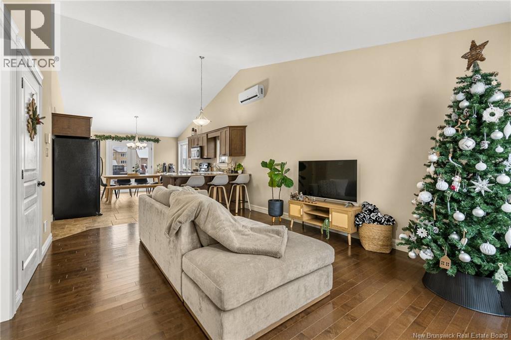 160 Gagnon Drive, Moncton, New Brunswick  E1A 0Z2 - Photo 3 - NB131190