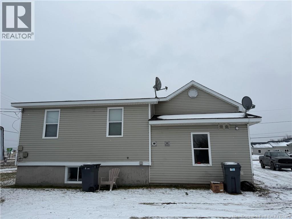 246 Rue Acadie, Beresford, New Brunswick  E8K 2E7 - Photo 17 - NB131235