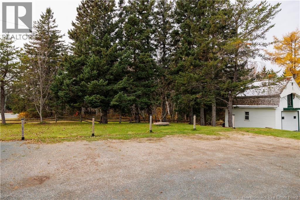 539 Boulevard St Pierre O, Caraquet, New Brunswick E1W 1A3 - Photo 31 - NB131266