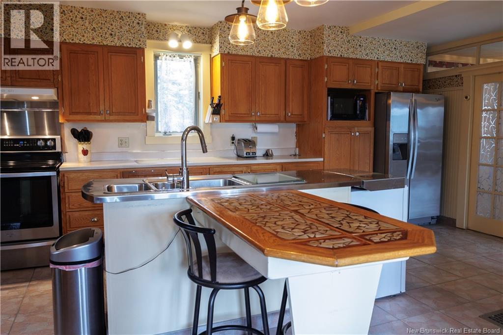 539 Boulevard St Pierre O, Caraquet, New Brunswick E1W 1A3 - Photo 8 - NB131266