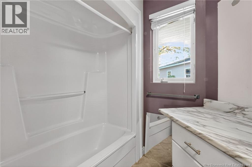 380 Salisbury Road, Moncton, New Brunswick  E1E 1A7 - Photo 22 - NB131251