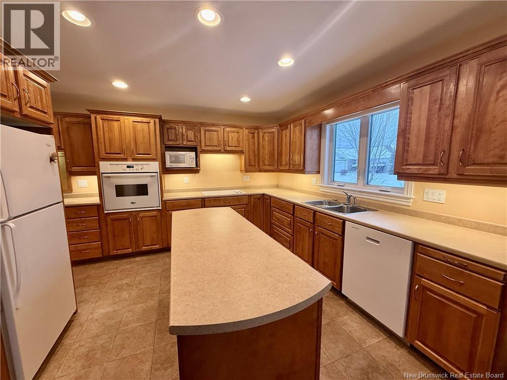 90 Sarahs Lane, Fredericton, New Brunswick  E3B 0G8 - Photo 18 - NB131323