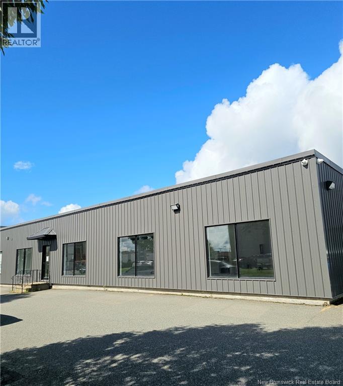 837 Prospect Street, Fredericton, New Brunswick E3B 5Y4 - Photo 2 - NB131507