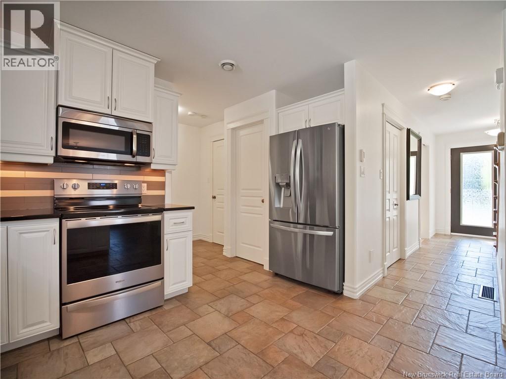 94 Du Golf, Dieppe, New Brunswick  E1A 8J6 - Photo 19 - NB131631