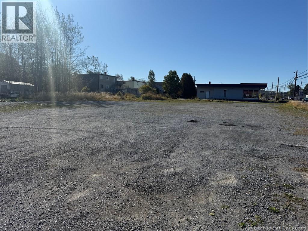 630-632 Rothesay Avenue, Saint John, New Brunswick E2H 2H3 - Photo 2 - NB131679