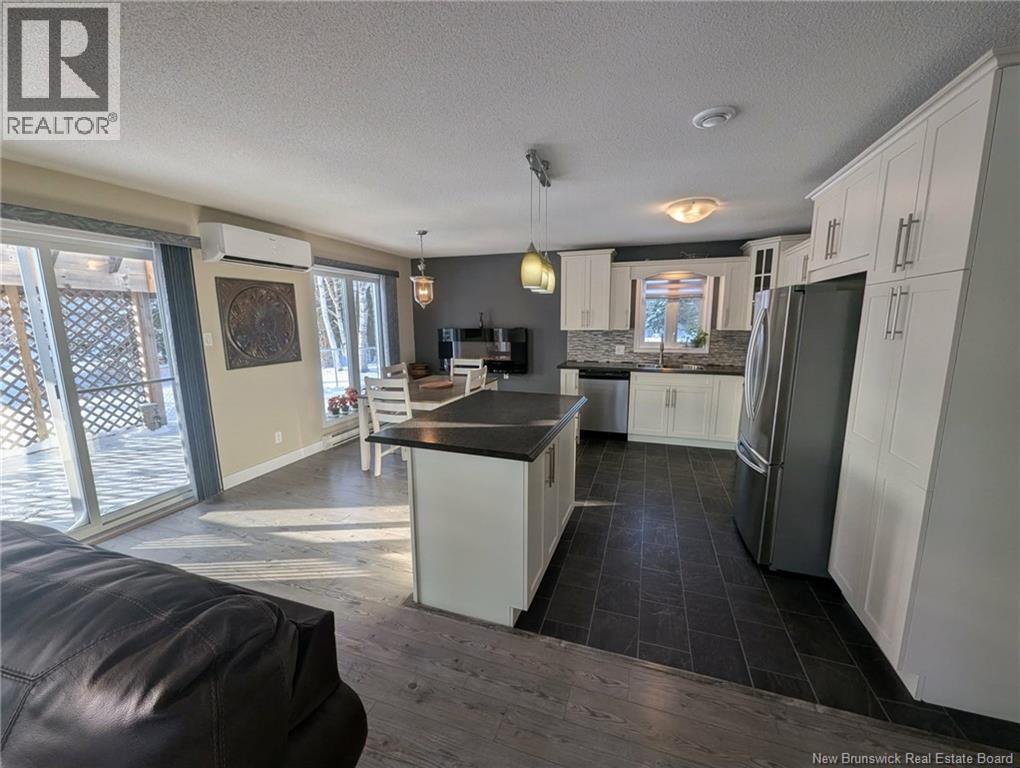 648 Principale, Beresford, New Brunswick  E8K 2B5 - Photo 11 - NB131634