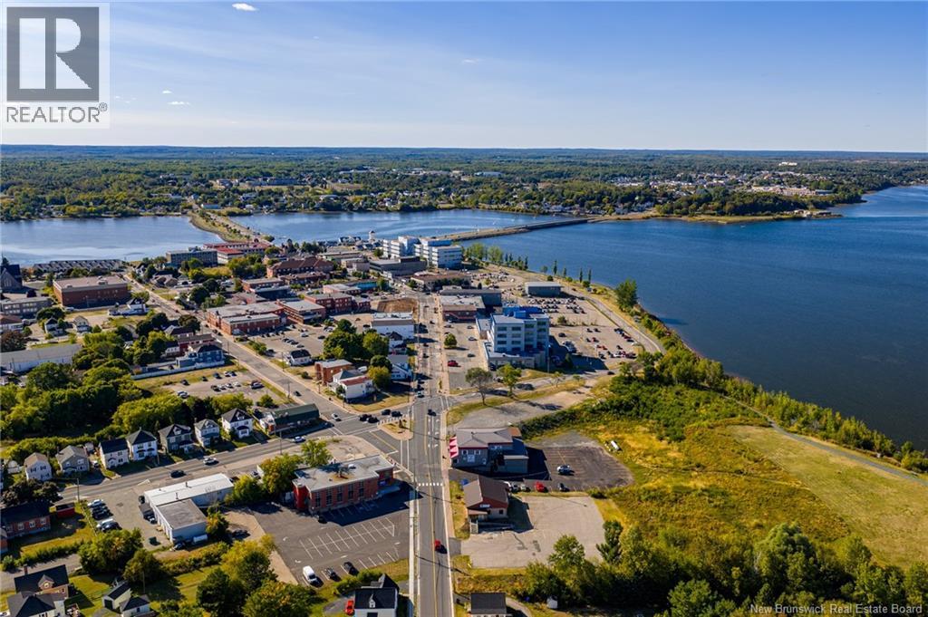 275 Main Street, Bathurst, New Brunswick E2A 1A9 - Photo 37 - NB131773