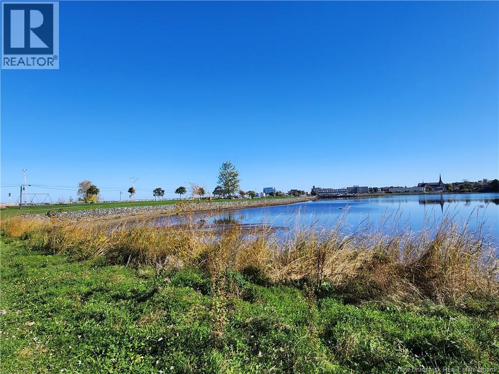 744 O'neil, Bathurst, New Brunswick  E2A 2L2 - Photo 3 - NB131951