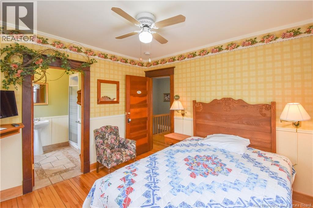 98 Saint-Pierre Ouest Boulevard, Caraquet, New Brunswick  E1W 1B6 - Photo 28 - NB132089