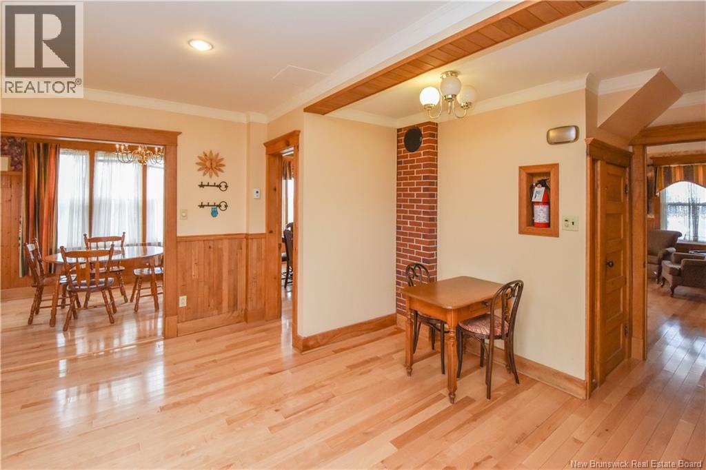 98 Saint-Pierre Ouest Boulevard, Caraquet, New Brunswick  E1W 1B6 - Photo 41 - NB132089