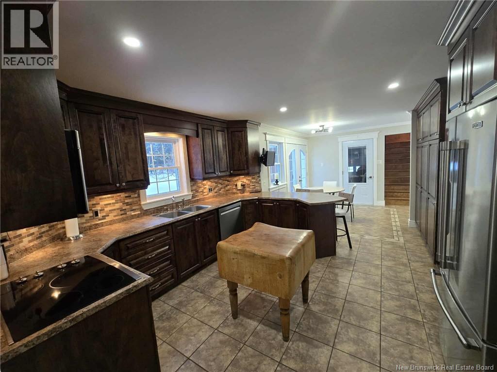 2010 Wellington, Bathurst, New Brunswick  E2A 4X8 - Photo 14 - NB132133