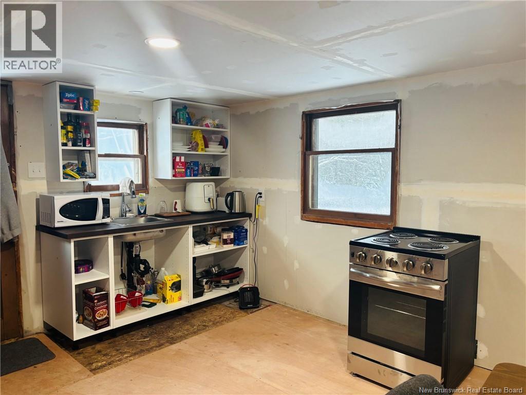 35 Pleasant Avenue, Doaktown, New Brunswick  E9C 1B5 - Photo 11 - NB132084