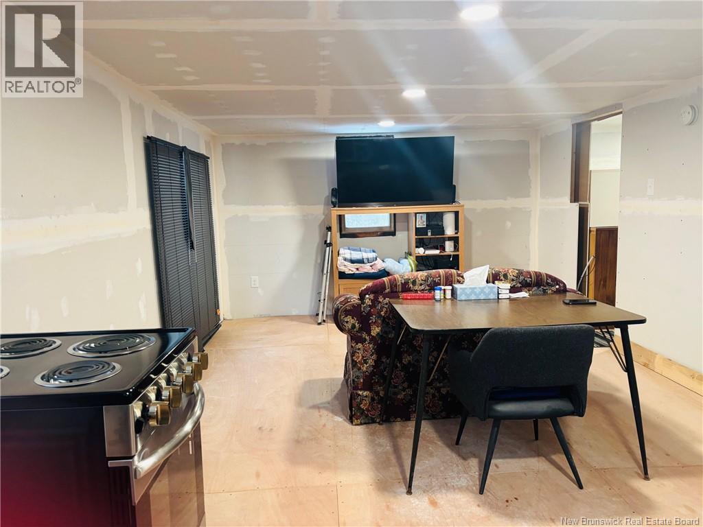 35 Pleasant Avenue, Doaktown, New Brunswick  E9C 1B5 - Photo 14 - NB132084