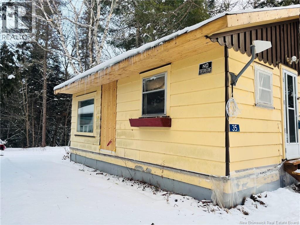 35 Pleasant Avenue, Doaktown, New Brunswick  E9C 1B5 - Photo 7 - NB132084