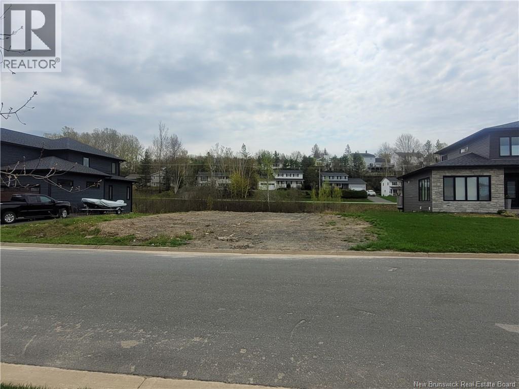 79 Still Water Crescent, Fredericton, New Brunswick  E3B 7R9 - Photo 2 - NB132378