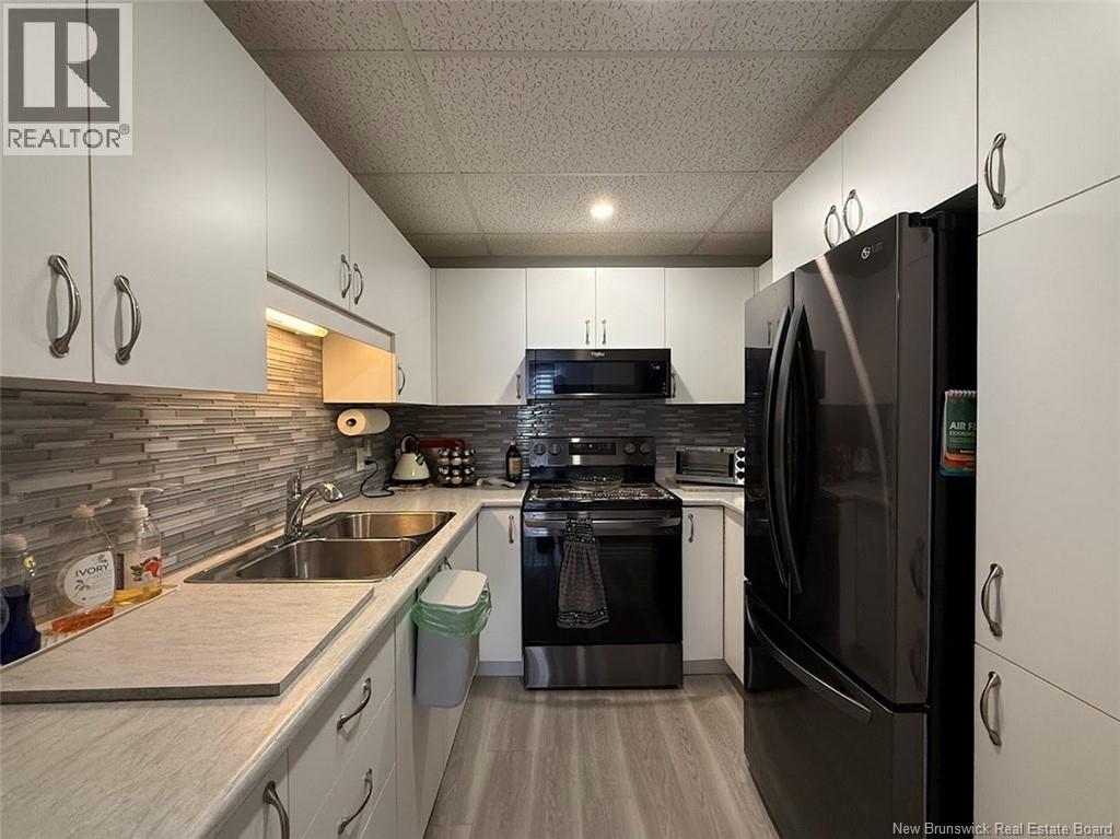 9 Sacre-Coeur Avenue Unit# 6, Edmundston, New Brunswick  E3V 4E3 - Photo 3 - NB132582