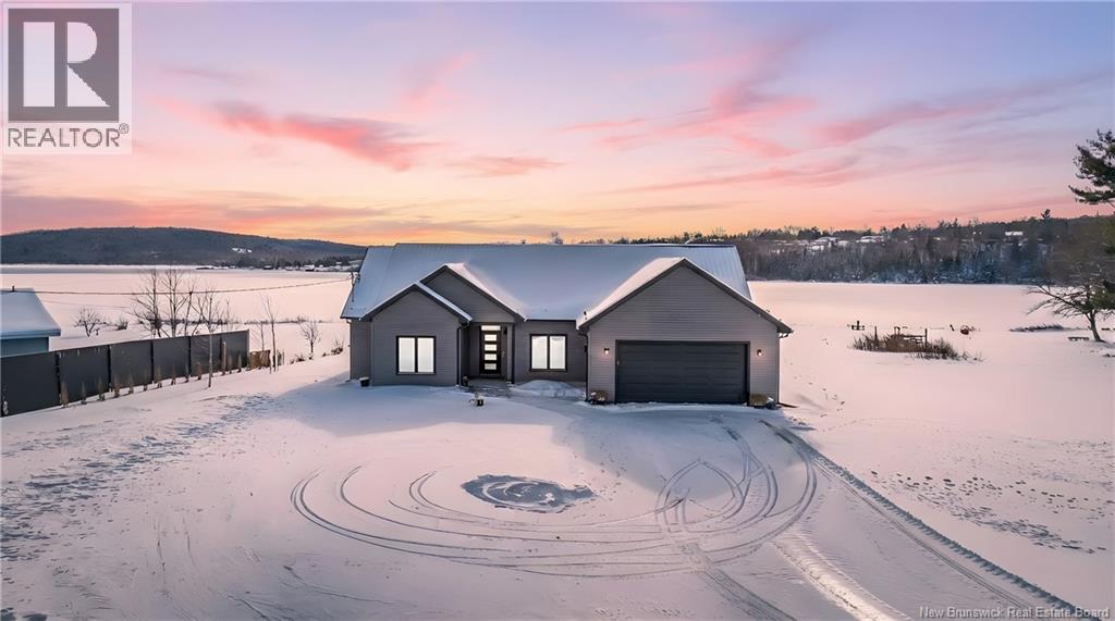 723 Route 105, Nackawic, New Brunswick  E6G 1V4 - Photo 1 - NB132838