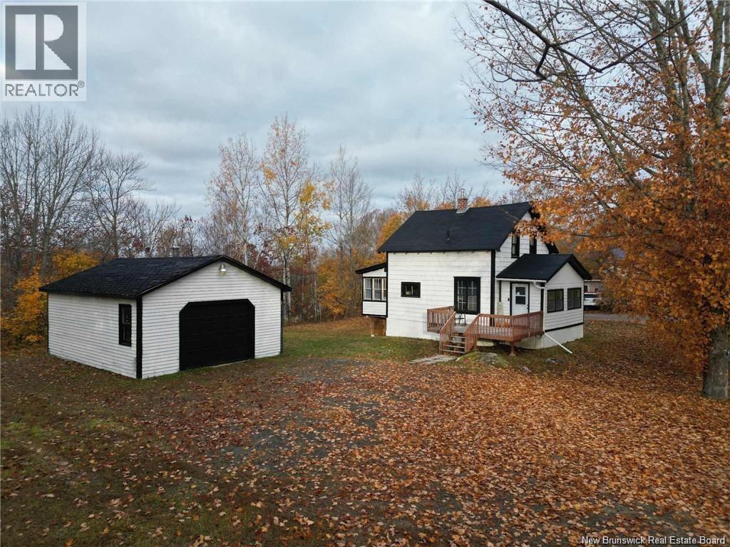 54 Pleasant Avenue, Mcadam, New Brunswick  E6J 1G4 - Photo 1 - NB133245