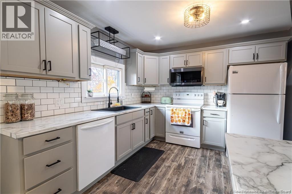 54 Pleasant Avenue, Mcadam, New Brunswick  E6J 1G4 - Photo 16 - NB133245