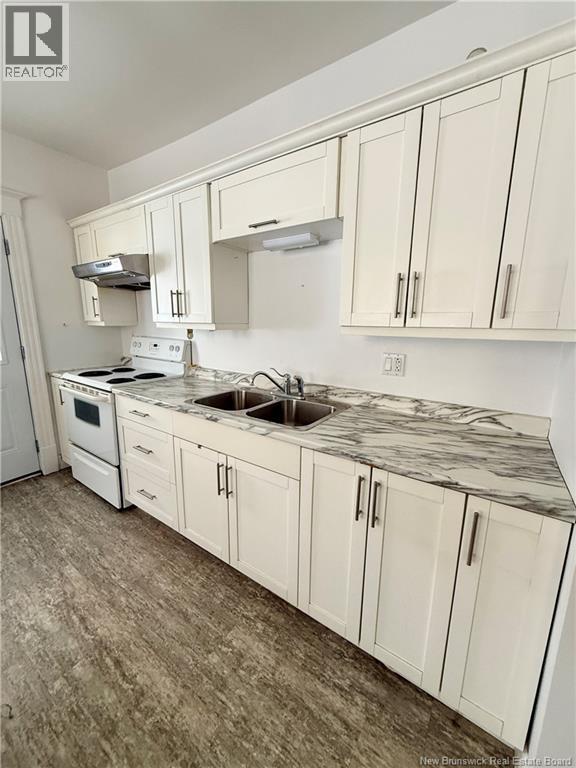 745 Murray Avenue, Bathurst, New Brunswick  E2A 1V3 - Photo 3 - NB133260