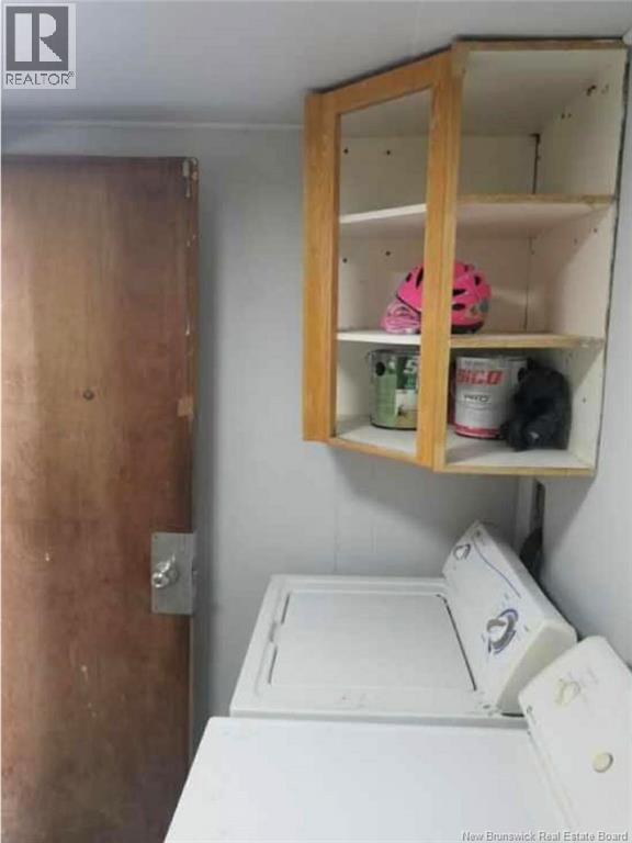 292 Parc Ouest Street, Beresford, New Brunswick  E8K 2E8 - Photo 26 - NB133125