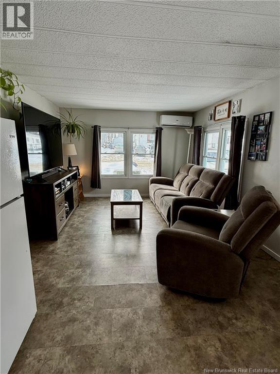 12 Chestnut Street, Woodstock, New Brunswick  E7M 1K3 - Photo 13 - NB133417