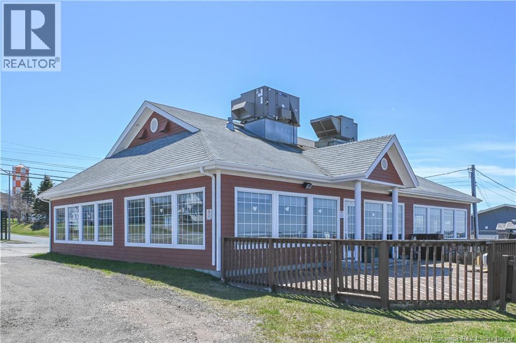 89 Saint-Pierre Est Boulevard, Caraquet, New Brunswick  E1W 1B6 - Photo 3 - NB133548