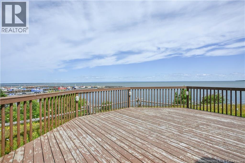 89 Saint-Pierre Est Boulevard, Caraquet, New Brunswick  E1W 1B6 - Photo 4 - NB133548