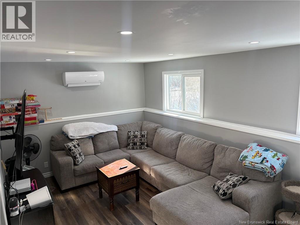 231 Mcarthur Street, Miramichi, New Brunswick  E1V 3C5 - Photo 13 - NB133618