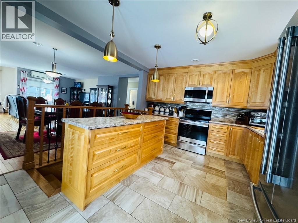 5 Wellington Street, Campbellton, New Brunswick  E3N 1G1 - Photo 2 - NB133869