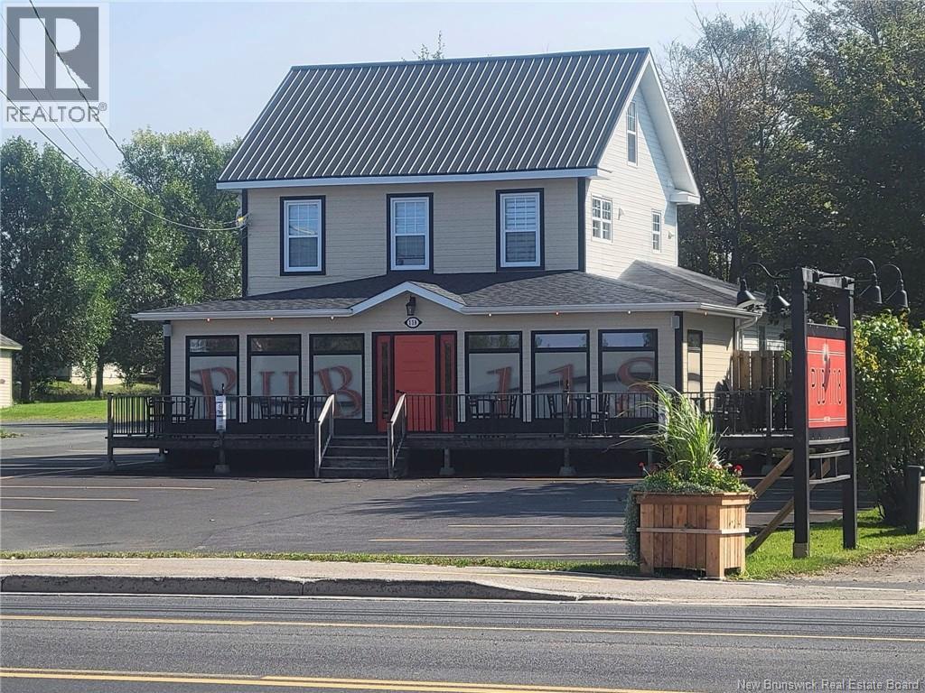 118 Saint-Pierre O. Boulevard, Caraquet, New Brunswick  E1W 1B6 - Photo 3 - NB133876