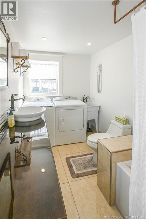 118 Saint-Pierre O. Boulevard, Caraquet, New Brunswick  E1W 1B6 - Photo 41 - NB133876