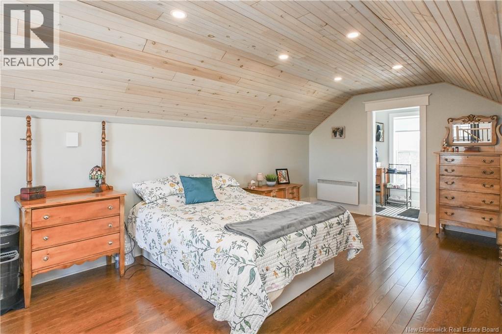 118 Saint-Pierre O. Boulevard, Caraquet, New Brunswick  E1W 1B6 - Photo 46 - NB133876