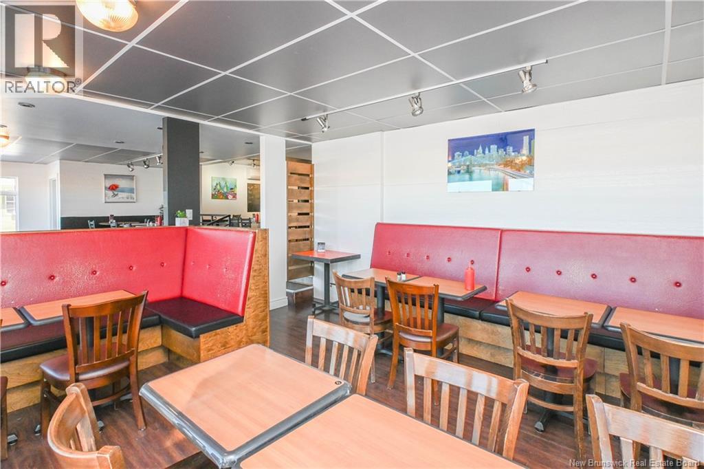 118 Saint-Pierre O. Boulevard, Caraquet, New Brunswick  E1W 1B6 - Photo 9 - NB133876