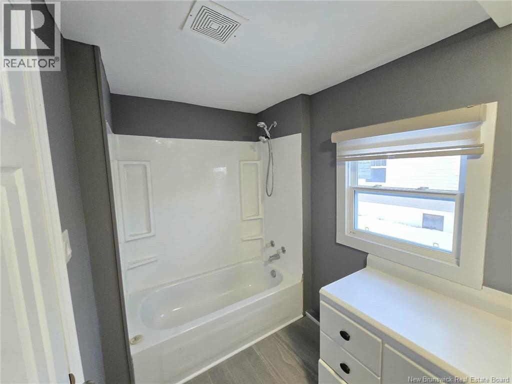 413 Birch, Beresford, New Brunswick  E8K 1E1 - Photo 12 - NB133904