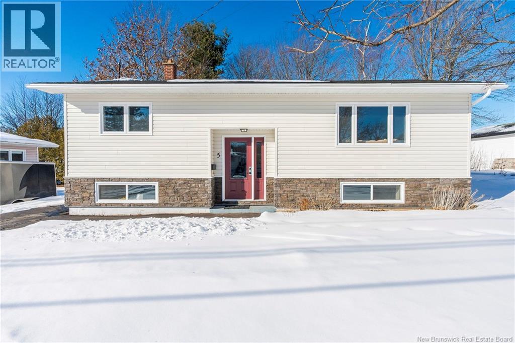 5 Munroe Street, Riverview, New Brunswick  E1B 2Y7 - Photo 1 - NB133814