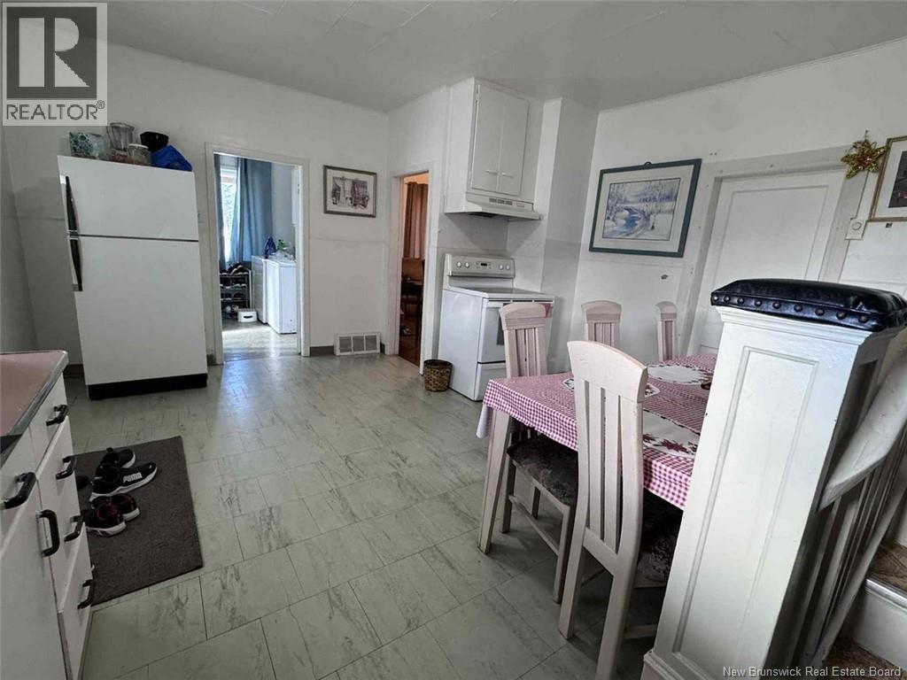 9 Martin Street, Edmundston, New Brunswick  E3V 2L8 - Photo 3 - NB133992
