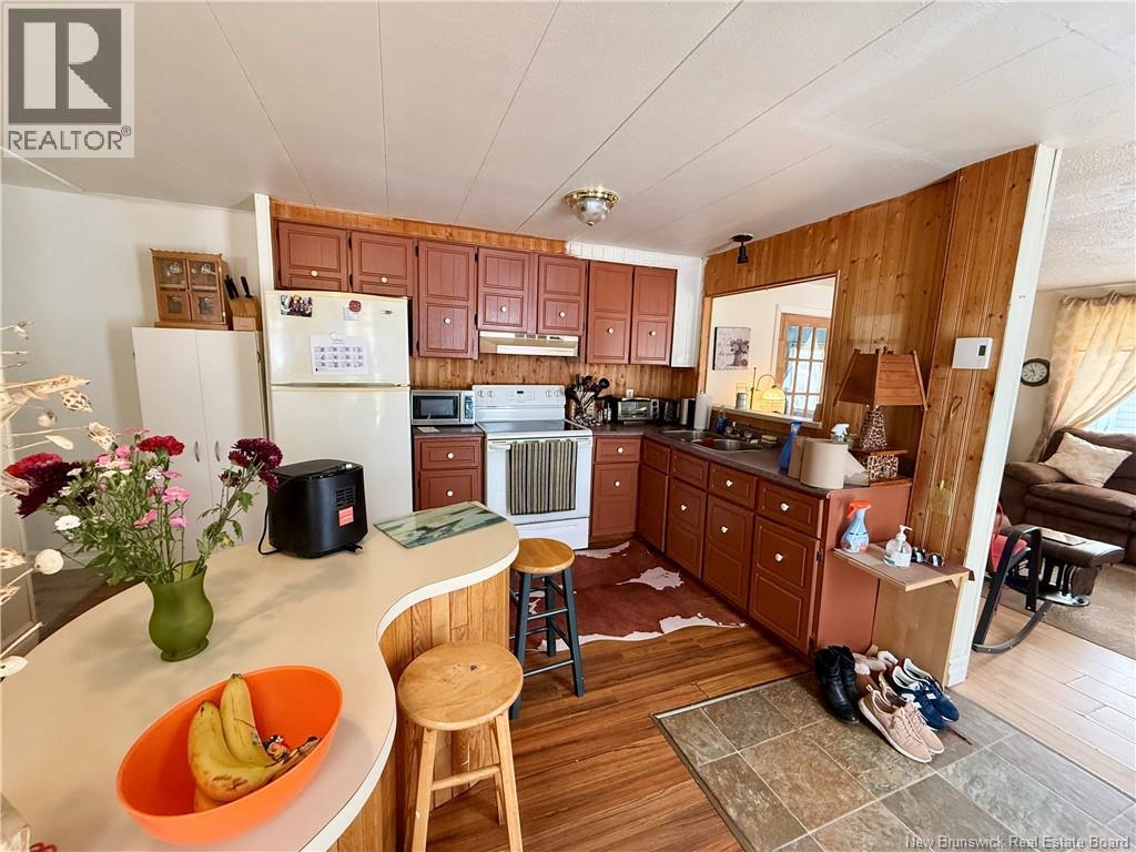 125 Route 134, Petit-Rocher, New Brunswick  E8J 2G7 - Photo 3 - NB134021