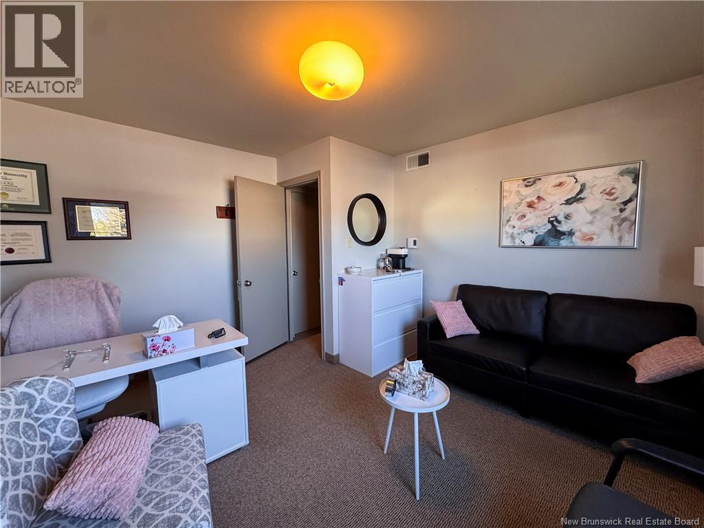 661 Mountain Road, Moncton, New Brunswick  E1C 2P4 - Photo 12 - NB133999