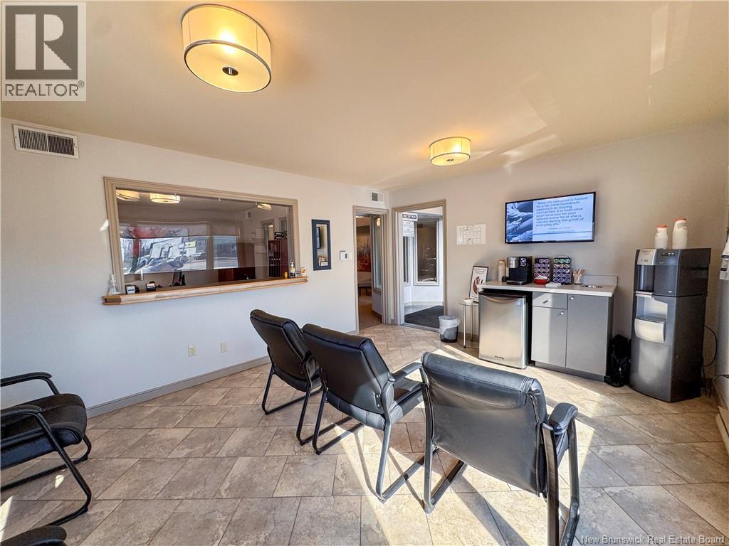 661 Mountain Road, Moncton, New Brunswick  E1C 2P4 - Photo 4 - NB133999